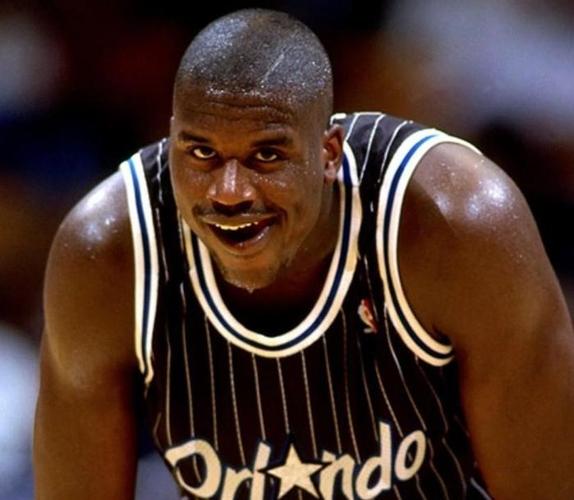 掘金半场4人得分上双，约基奇10分6助攻4篮板（半场结束掘金四人上双，约基奇10分6助4板）