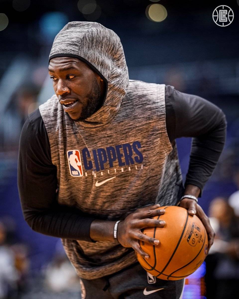 斯基拉：因西涅有望自由转会加盟拉齐奥，并签约至2027年（斯基拉：因西涅或以自由身加盟拉齐奥，合同至2027年）