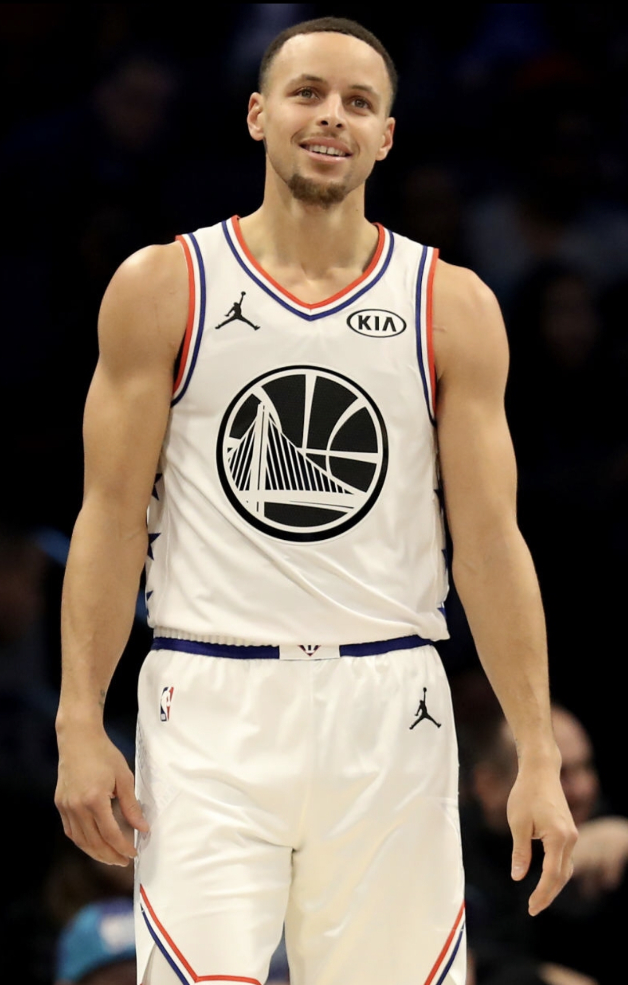 ESPN：维尼修斯续约谈判可能世界杯后重启，皇马内部保持乐观（ESPN：维尼修斯续约谈判或推迟至世界杯后，皇马仍持乐观态度）