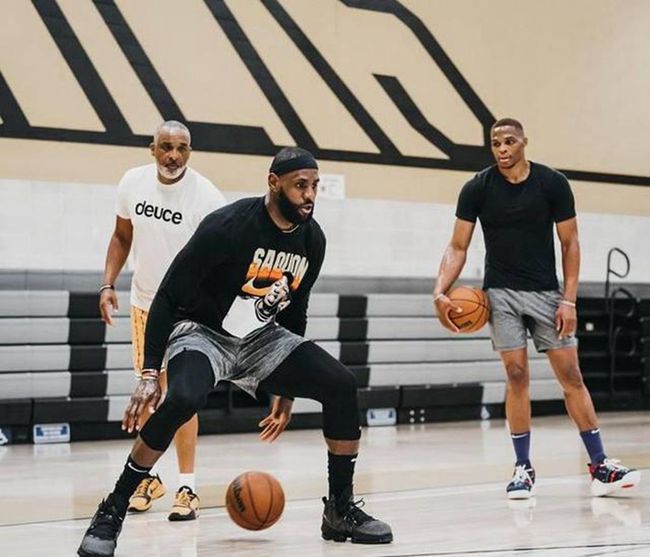 奥古斯托：蒂特是我经历过的最伟大教练，他能防守也能进攻（奥古斯托盛赞蒂特：生涯最佳主帅，攻防俱佳）