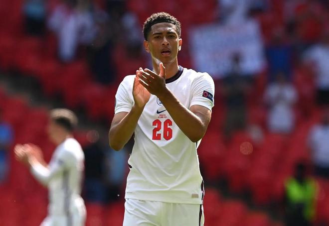 是否想在巴萨退役？佩德里：为什么不呢？只要他们不赶我走（佩德里：愿在巴萨终老，只要俱乐部不把我赶走）