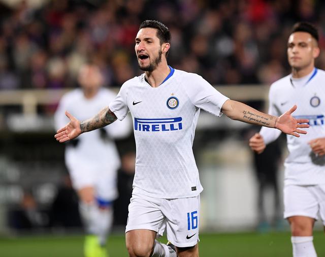 詹姆斯5中0一分未得，里夫斯扛起进攻大旗，首节湖人领先（詹姆斯5投0中零分，里夫斯挑大梁，湖人首节领先）