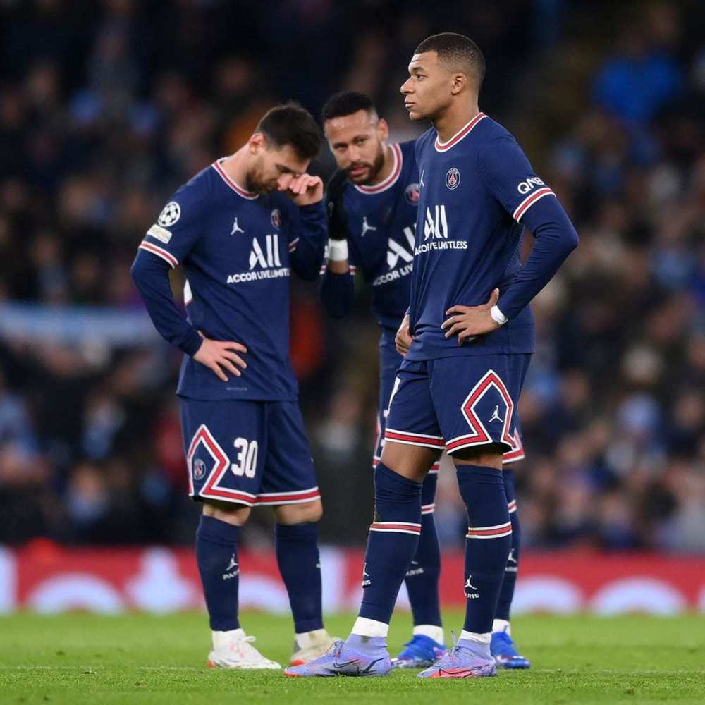 和田宇宙地毯队夺得2025新疆阿图什杯冠军，冠军奖金100万元（和田宇宙地毯队称雄2025年新疆阿图什杯，夺冠获100万元奖金）