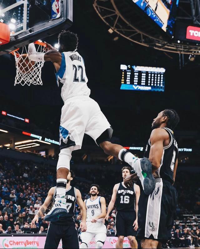 TA分析3-5-2阵型：从翼卫驱动到双锋美学，弱队逆袭制胜之道（3-5-2全解析：翼卫驱动、双锋共舞，弱队逆袭的取胜法则）