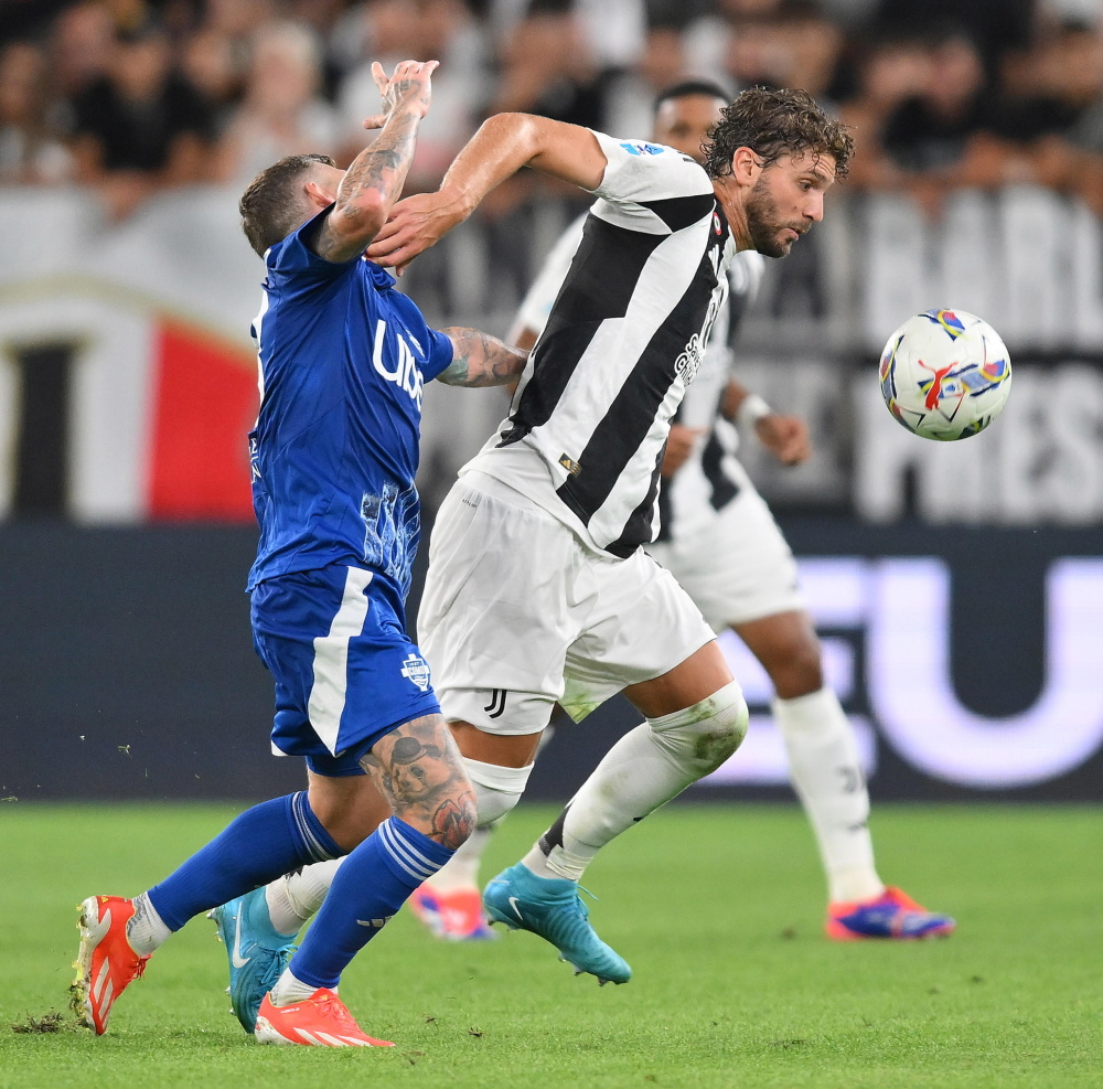 孔蒂：我和球员彼此联结深厚，这场胜利是全员努力的结果（孔蒂：我与球员感情深厚，这场胜利归功于全队的努力）