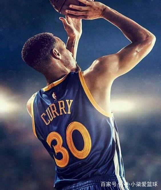 足球这项运动陪伴了我整个初高中，今天我十八岁了，...（今日十八，足球见证我的初高中）