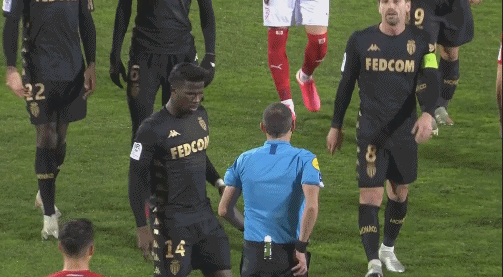 足球心理素质的重要性（心理素质在足球中的关键作用）